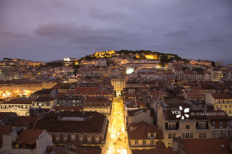 里斯本老城的傍晚景色图片素材
