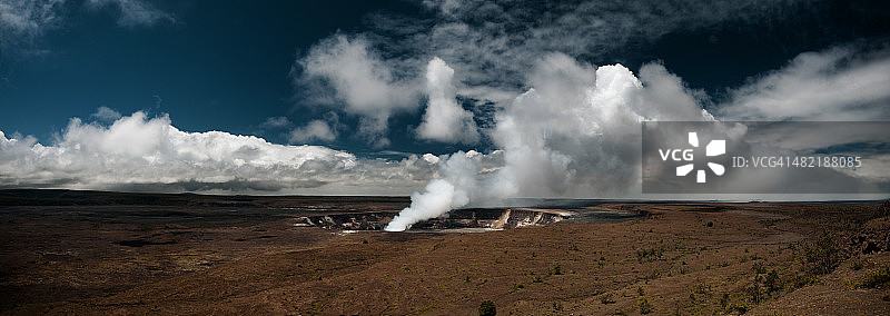 夏威夷大岛火山国家公园哈雷茂茂火山口全景图片素材