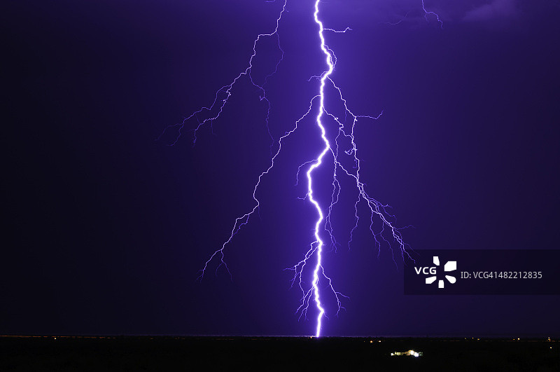 美国亚利桑那州托诺帕的闪电图片素材