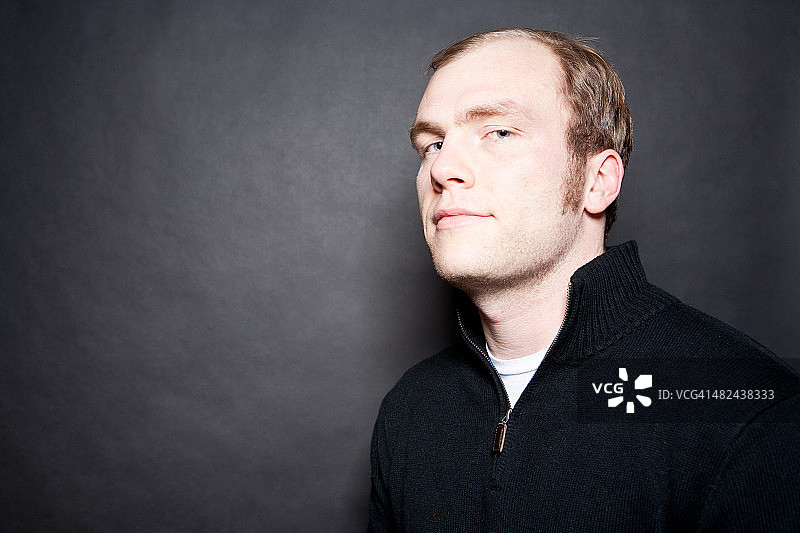 年轻人的肖像图片素材