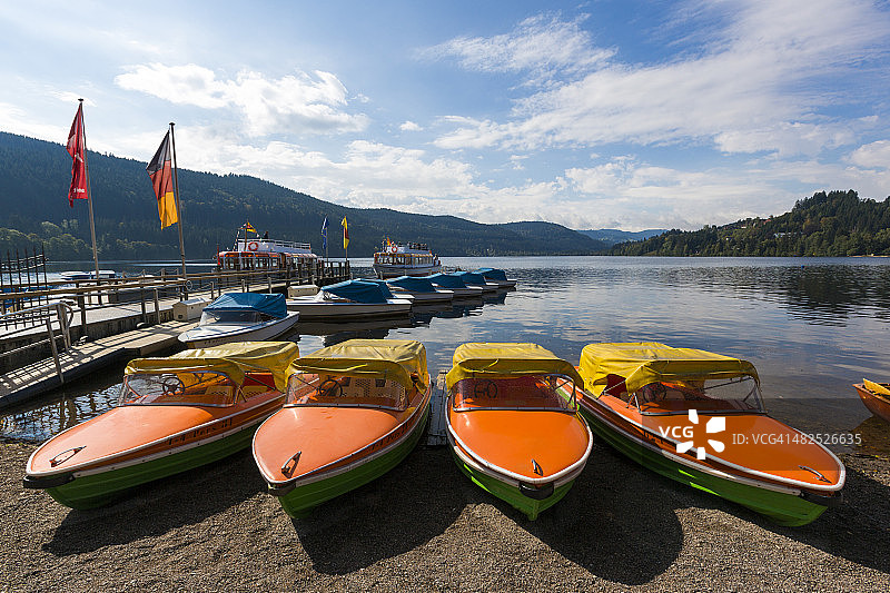 蒂蒂湖游船租赁图片素材