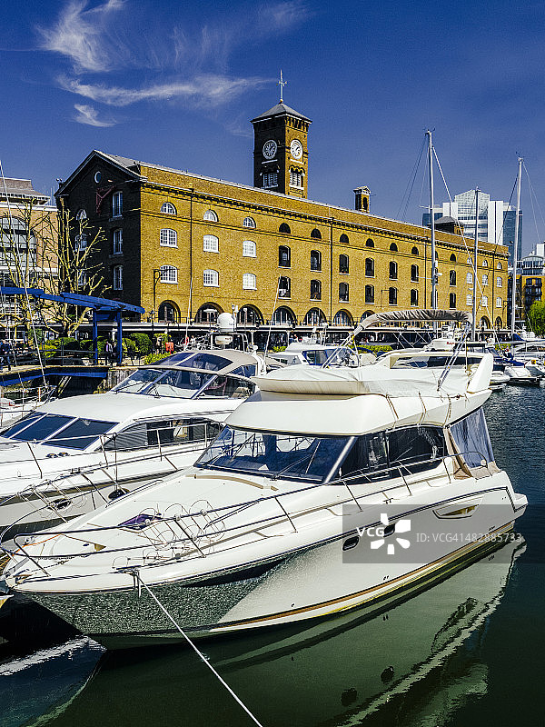 伦敦圣凯瑟琳码头图片素材