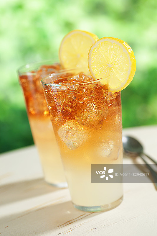 两杯阿诺帕玛图片素材