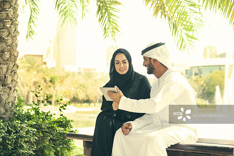 阿拉伯夫妇图片素材