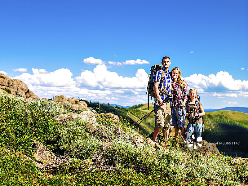 家庭露营图片素材