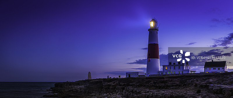 英国波特兰角日落灯塔图片素材