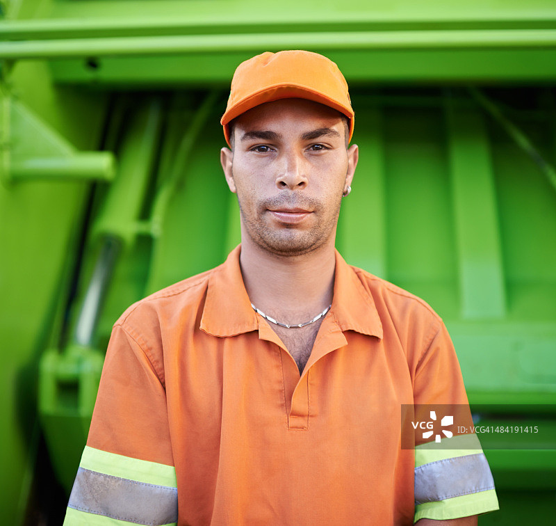 我认真对待卫生清理工作图片素材