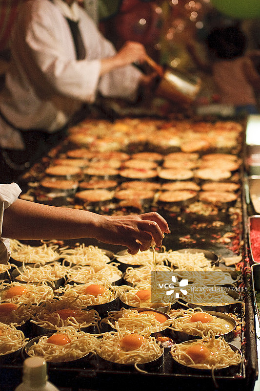 售卖御好烧的摊位图片素材