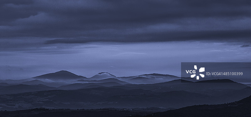 托斯卡纳的黎明图片素材