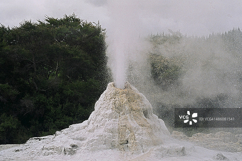 诺克斯女士间歇泉图片素材