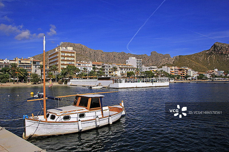 西班牙马略卡岛波连萨港图片素材