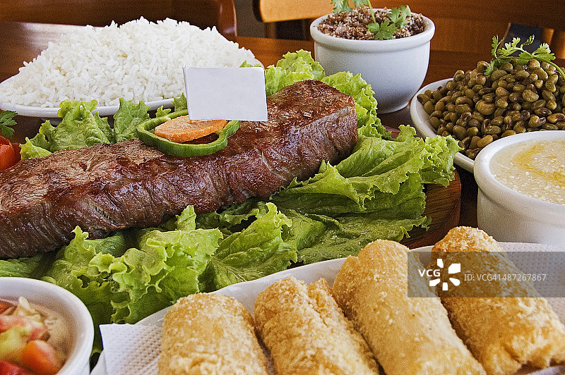 巴西风干牛肉配木薯图片素材