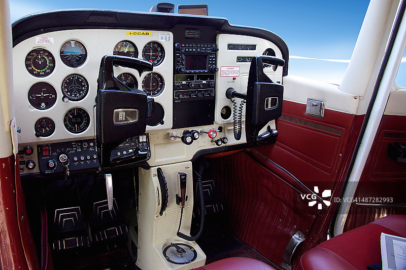 塞斯纳驾驶舱图片素材