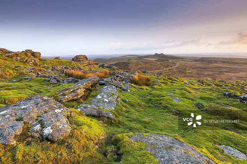 从里彭托尔望向海托岩石图片素材