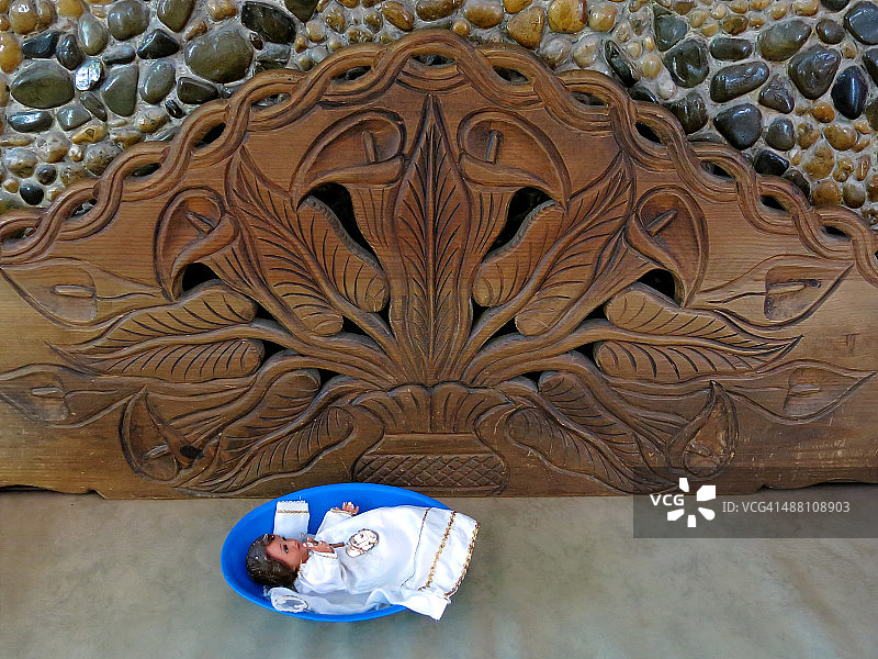 等待中的小耶稣图片素材