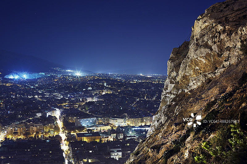 从吕卡维托斯山看雅典夜景图片素材
