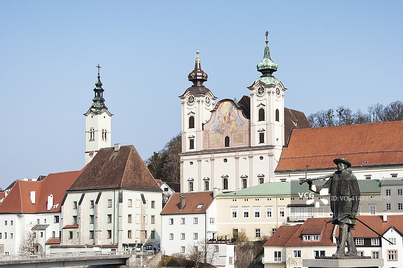 施泰尔镇的圣米歇尔教堂图片素材