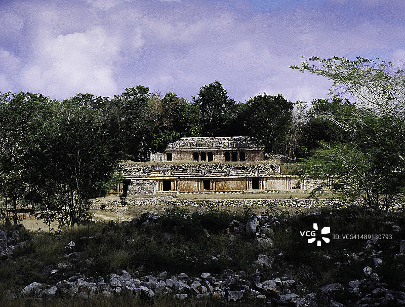 尤卡坦萨伊尔玛雅宫殿图片素材