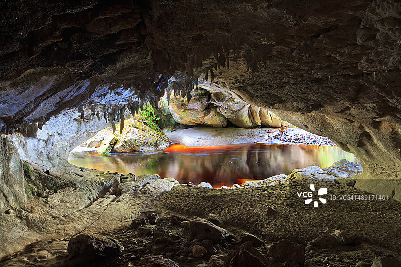 卡胡朗伊国家公园奥帕拉拉盆地的摩瑞亚拱门，新西兰图片素材