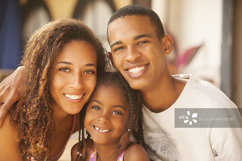 快乐的巴西家庭图片素材