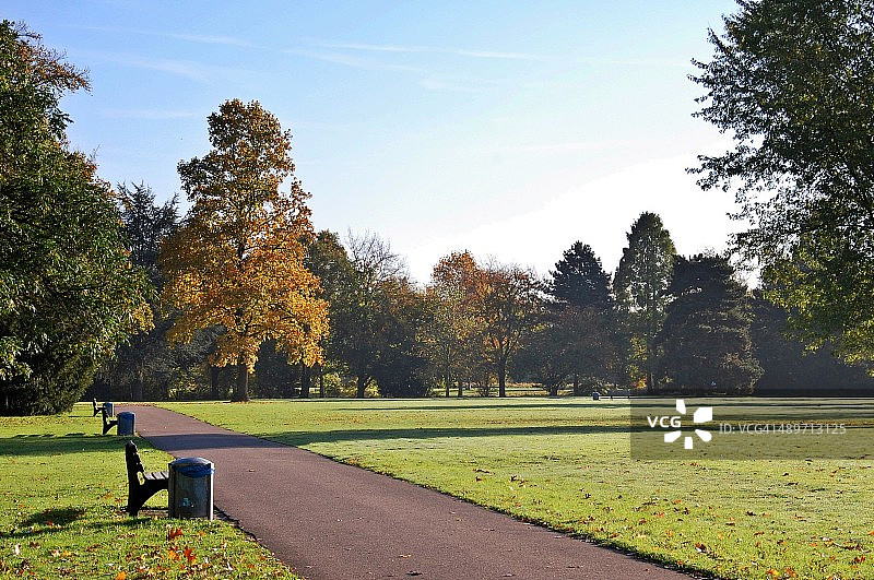 公园在秋天图片素材