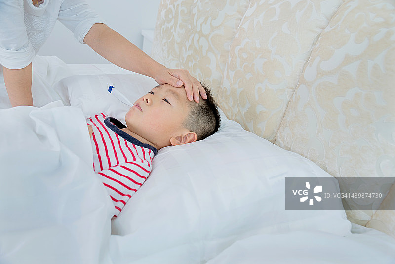 检查发烧图片素材