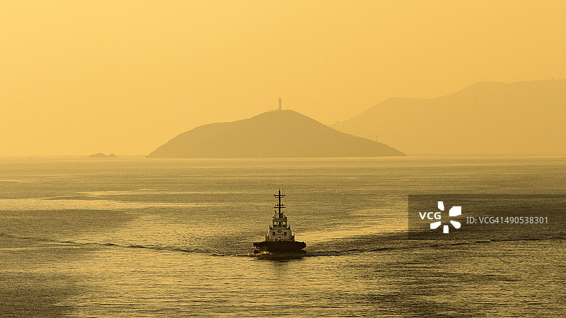 孤独的拖船图片素材