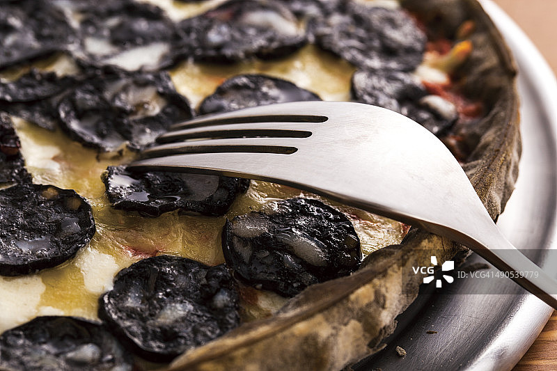 鱿鱼薄皮披萨图片素材