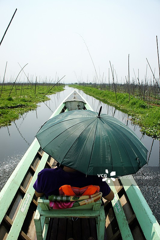水上花园之旅图片素材