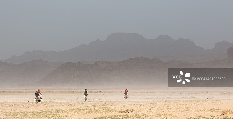 眺望约旦沙漠图片素材