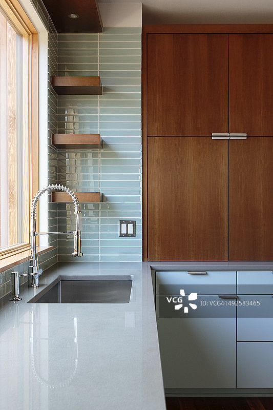 现代住宅厨房特写图片素材