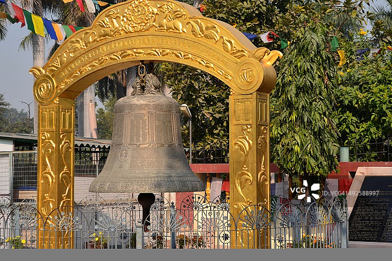 金色铃铛图片素材