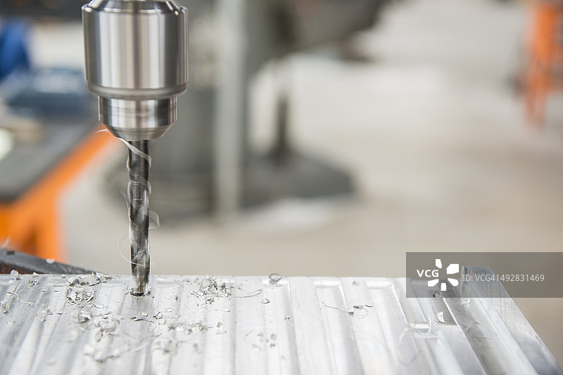 铝材钻孔图片素材