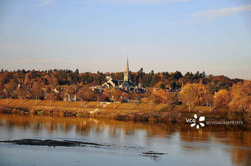 法国卢瓦雷省布里亚尔图片素材