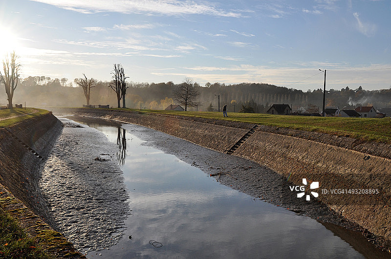 法国卢瓦雷省布里亚尔图片素材