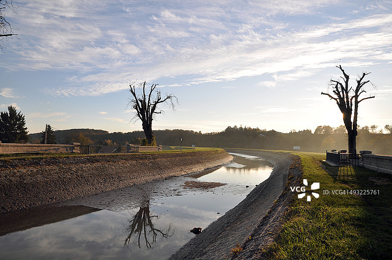 法国卢瓦雷省布里亚尔图片素材