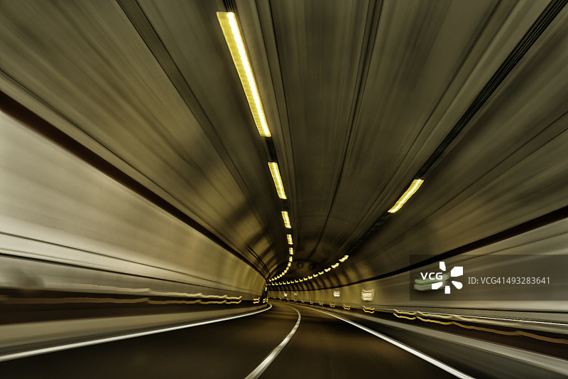 在路上图片素材