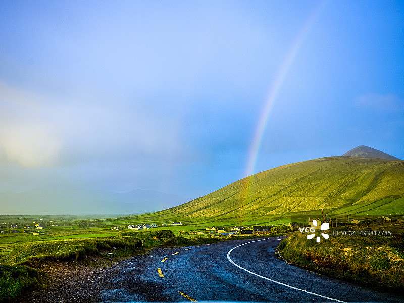 爱尔兰乡村的彩虹图片素材