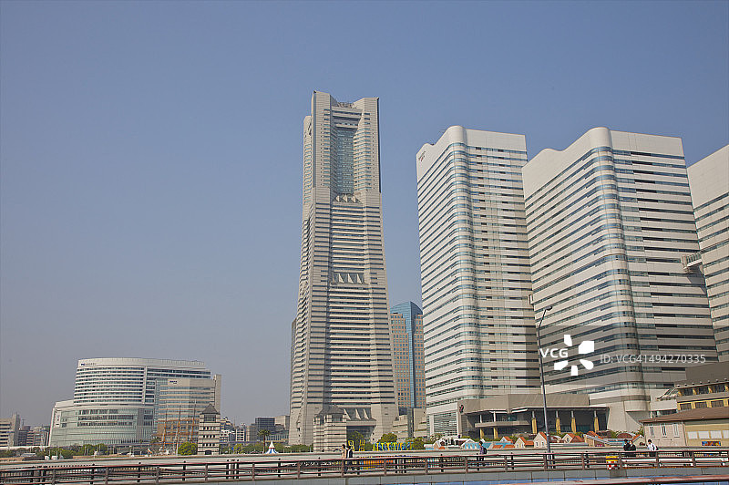 海滨现代办公大楼图片素材