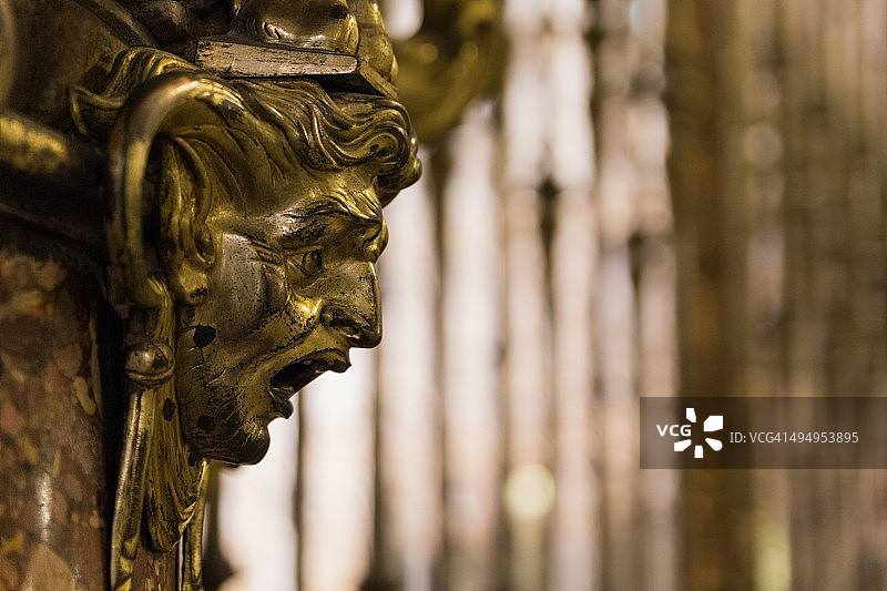 金色恶魔图片素材