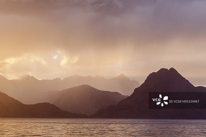 斯凯岛斯卡瓦格湖和库林山图片素材