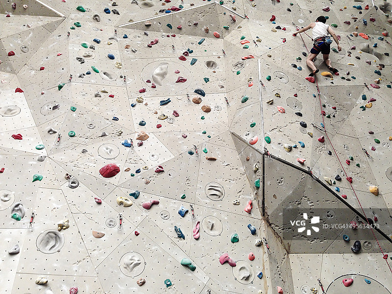 一步一个脚印图片素材