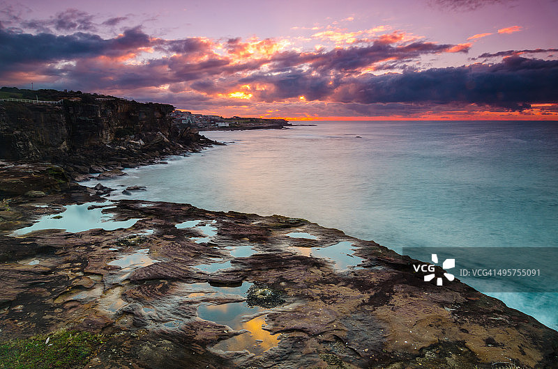 库吉海滩的时代之岩图片素材
