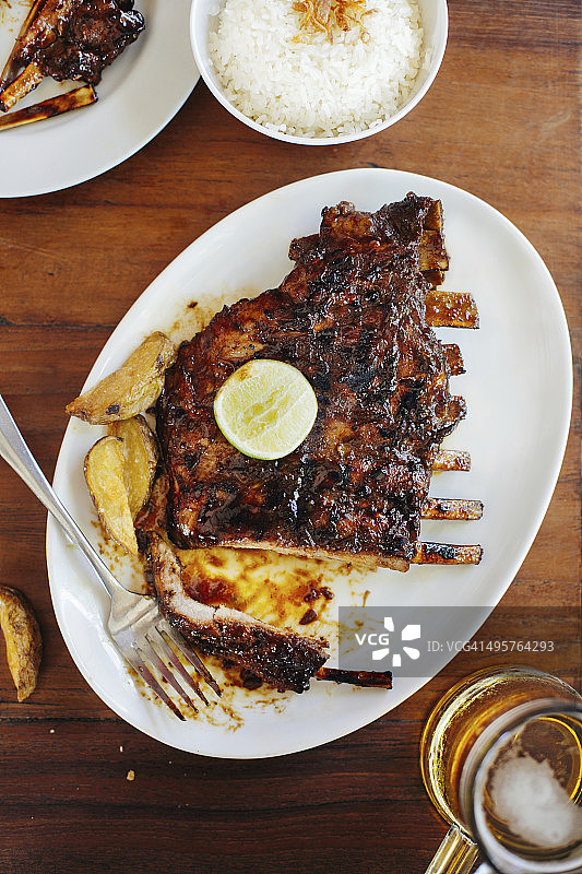 烤猪肋排图片素材