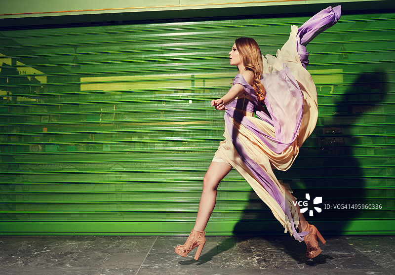 T台上的时装模特图片素材