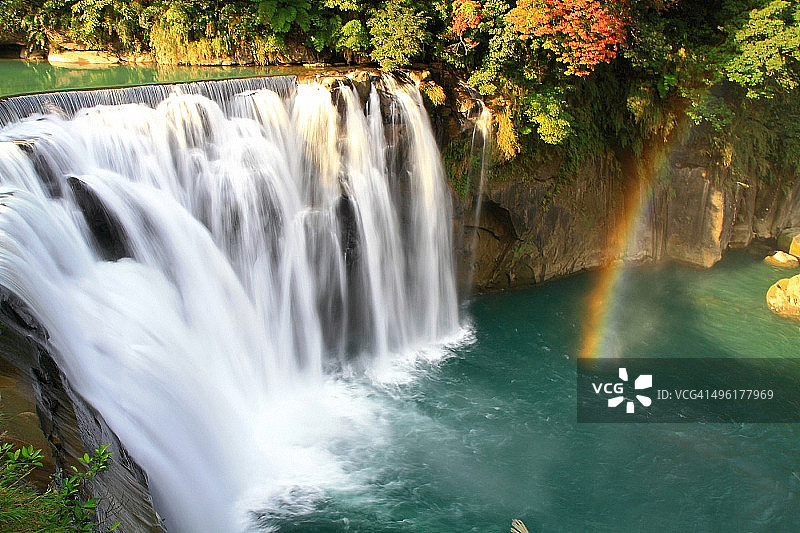 十分瀑布图片素材