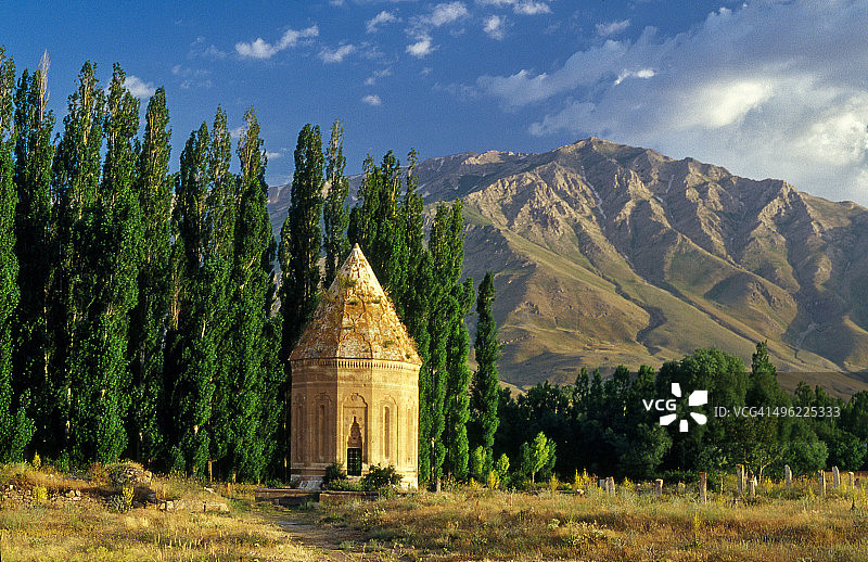 凡湖岸边的哈利梅·哈顿陵墓图片素材