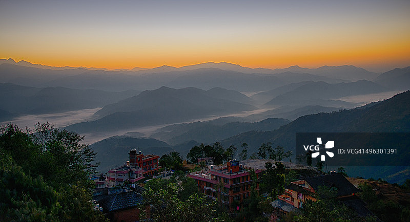 尼泊尔纳加阔特喜马拉雅山日出景观图片素材