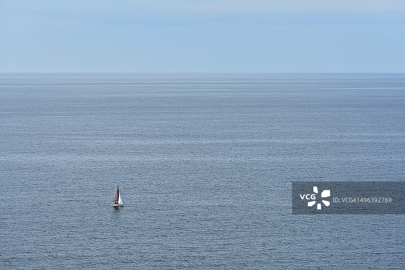 海上的帆船图片素材