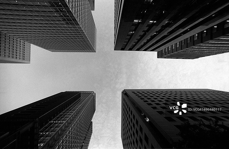 丸之内的仰视视角图片素材